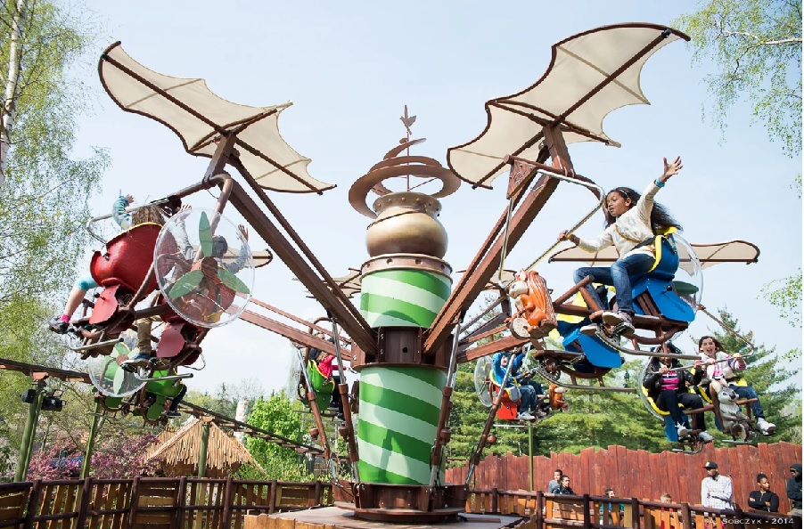 VinBus miễn phí tới Mega Grand World Hà Nội do Vingroup tổ chức 11 Trò chơi Magic Bike tại Mega Grand World Hà Nội